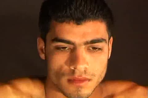 young Turkey gets oral sex