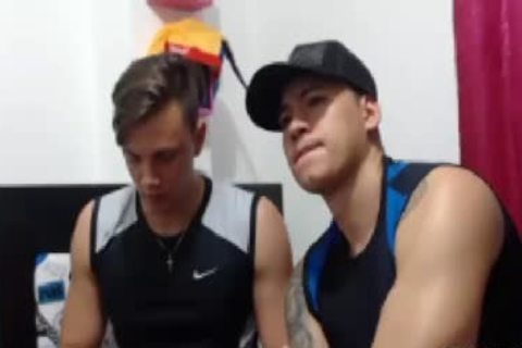 Straight guy sucking Her friend´s penis