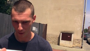 Tatted-up dude pulls down his jeans and pokes outdoors