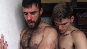 LatinLeche.com - Athletic young hunk surprise stroking