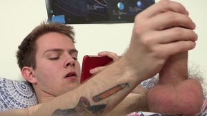 DylanLucas.com: Gay Timothy Drake enjoying huge penis daddy