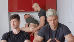 DrillMyHole - Finn Harding demonstrates uncut dick