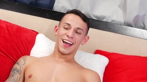 ChaosMen.com: Latino Des Irez really enjoys sloppy fucking