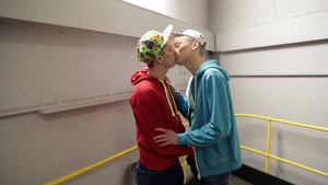 Sneakered Twinks Go Nuts